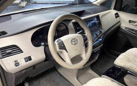 Toyota Sienna III, 2010 год, 1 480 000 рублей, 7 фотография