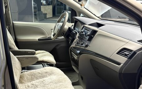 Toyota Sienna III, 2010 год, 1 480 000 рублей, 11 фотография