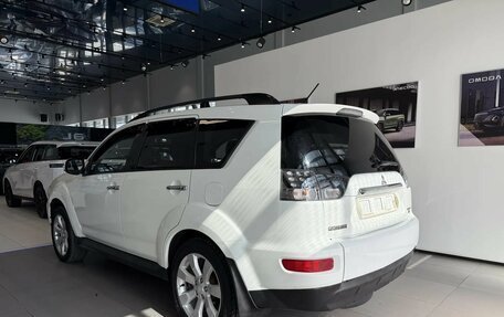 Mitsubishi Outlander III рестайлинг 3, 2011 год, 1 090 000 рублей, 4 фотография