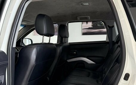 Mitsubishi Outlander III рестайлинг 3, 2011 год, 1 090 000 рублей, 9 фотография