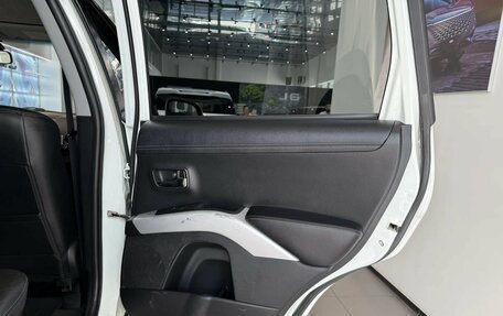 Mitsubishi Outlander III рестайлинг 3, 2011 год, 1 090 000 рублей, 14 фотография