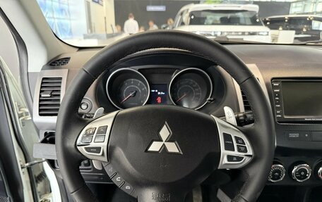 Mitsubishi Outlander III рестайлинг 3, 2011 год, 1 090 000 рублей, 16 фотография