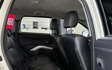 Mitsubishi Outlander III рестайлинг 3, 2011 год, 1 090 000 рублей, 10 фотография
