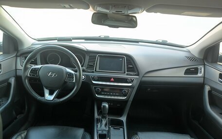 Hyundai Sonata VII, 2019 год, 1 749 000 рублей, 14 фотография