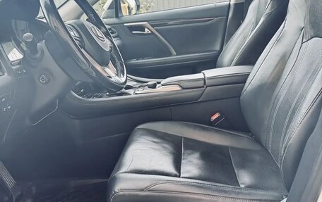 Lexus RX IV рестайлинг, 2017 год, 4 500 000 рублей, 12 фотография