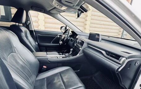 Lexus RX IV рестайлинг, 2017 год, 4 500 000 рублей, 6 фотография