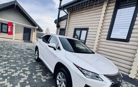 Lexus RX IV рестайлинг, 2017 год, 4 500 000 рублей, 3 фотография