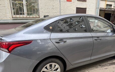 Hyundai Solaris II рестайлинг, 2018 год, 785 000 рублей, 3 фотография
