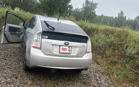 Toyota Prius, 2010 год, 1 100 000 рублей, 2 фотография