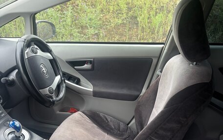 Toyota Prius, 2010 год, 1 100 000 рублей, 4 фотография