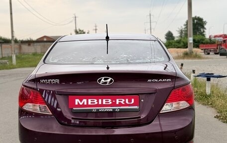 Hyundai Solaris II рестайлинг, 2011 год, 800 000 рублей, 4 фотография