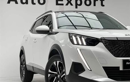 Peugeot 2008 II, 2023 год, 1 500 000 рублей, 4 фотография
