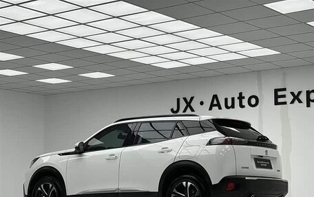 Peugeot 2008 II, 2023 год, 1 500 000 рублей, 8 фотография