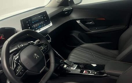 Peugeot 2008 II, 2023 год, 1 500 000 рублей, 16 фотография