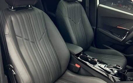 Peugeot 2008 II, 2023 год, 1 500 000 рублей, 18 фотография
