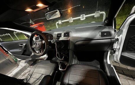 Volkswagen Polo VI (EU Market), 2018 год, 905 000 рублей, 18 фотография
