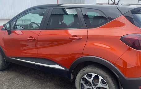 Renault Kaptur I рестайлинг, 2016 год, 1 300 000 рублей, 2 фотография