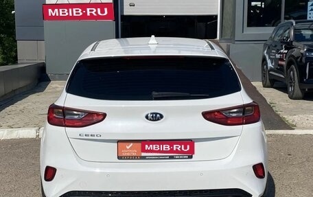 KIA cee'd III, 2019 год, 1 800 000 рублей, 5 фотография