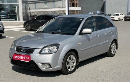 KIA Rio II, 2011 год, 650 000 рублей, 2 фотография