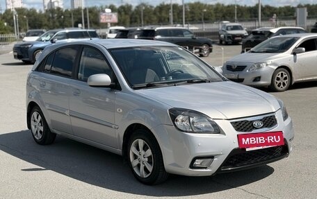 KIA Rio II, 2011 год, 650 000 рублей, 3 фотография