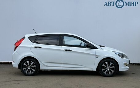 Hyundai Solaris II рестайлинг, 2015 год, 860 000 рублей, 4 фотография