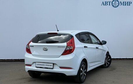 Hyundai Solaris II рестайлинг, 2015 год, 860 000 рублей, 5 фотография