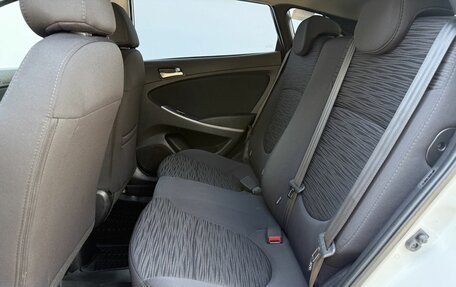 Hyundai Solaris II рестайлинг, 2015 год, 860 000 рублей, 11 фотография