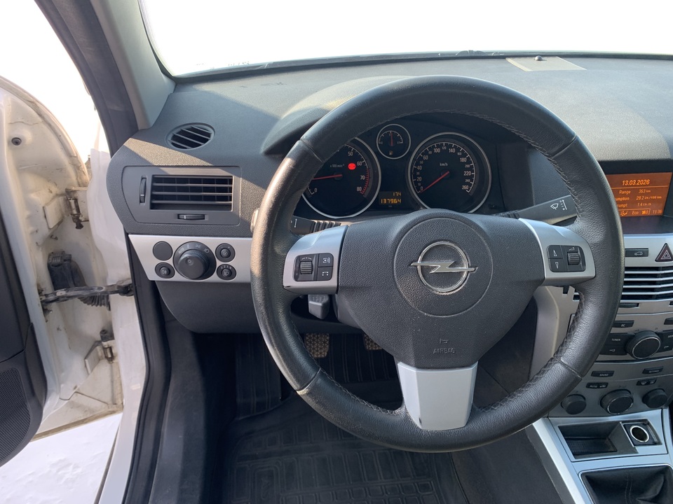 Opel Astra H рестайлинг, 2014 год, 600 000 рублей, 13 фотография