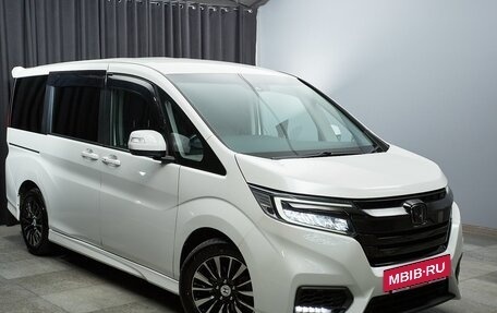 Honda Stepwgn IV, 2019 год, 2 250 000 рублей, 3 фотография