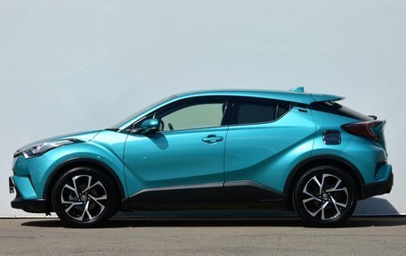 Toyota C-HR I рестайлинг, 2016 год, 1 750 000 рублей, 2 фотография