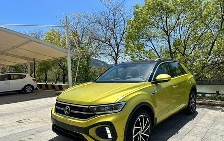 Volkswagen T-Roc I, 2022 год, 1 650 000 рублей, 4 фотография