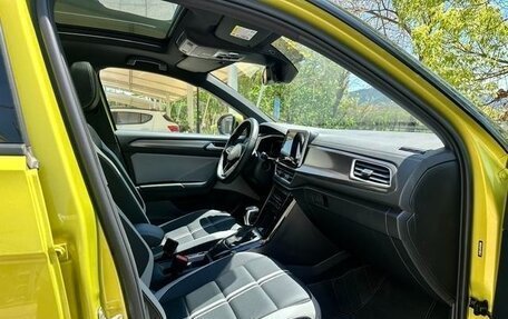 Volkswagen T-Roc I, 2022 год, 1 650 000 рублей, 10 фотография