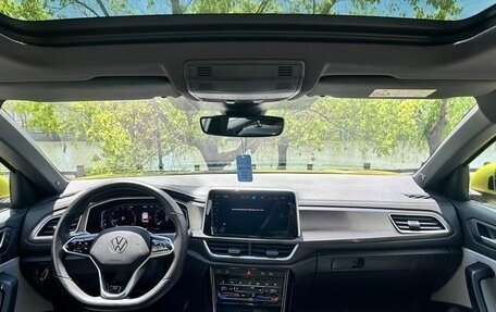 Volkswagen T-Roc I, 2022 год, 1 650 000 рублей, 20 фотография