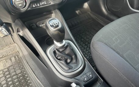 KIA Rio III рестайлинг, 2015 год, 800 000 рублей, 25 фотография