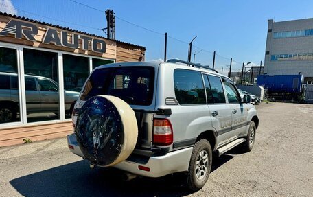 Toyota Land Cruiser 100 рестайлинг 2, 2006 год, 2 859 000 рублей, 9 фотография