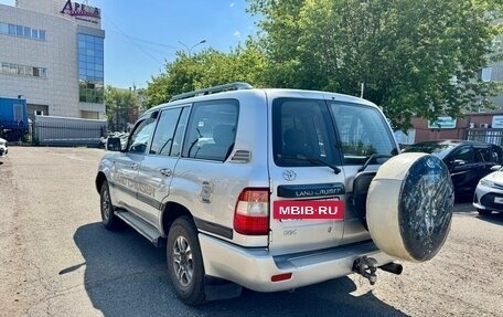 Toyota Land Cruiser 100 рестайлинг 2, 2006 год, 2 859 000 рублей, 7 фотография