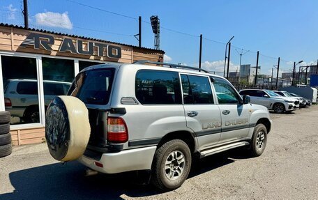 Toyota Land Cruiser 100 рестайлинг 2, 2006 год, 2 859 000 рублей, 10 фотография