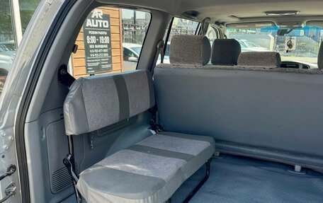 Toyota Land Cruiser 100 рестайлинг 2, 2006 год, 2 859 000 рублей, 26 фотография