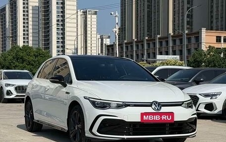 Volkswagen Golf VIII, 2023 год, 1 600 444 рублей, 2 фотография