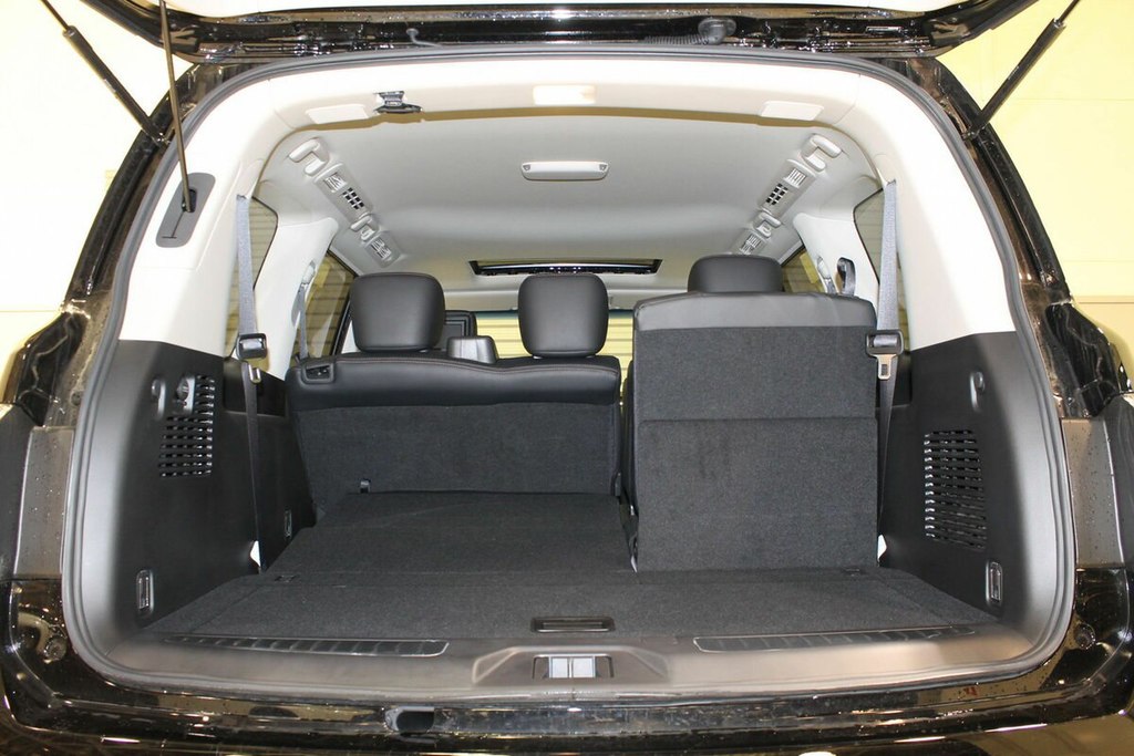 Nissan Patrol Y62 рестайлинг, 2015 год, 550 000 рублей, 7 фотография