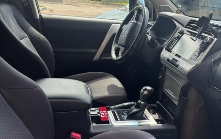 Toyota Land Cruiser Prado 150 рестайлинг 2, 2018 год, 4 700 000 рублей, 1 фотография