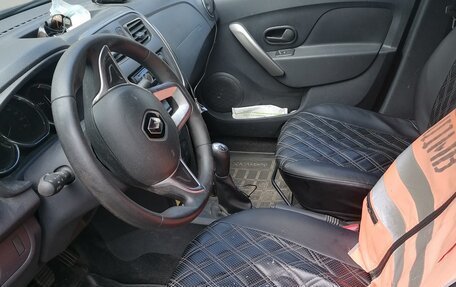 Renault Logan II, 2019 год, 722 000 рублей, 7 фотография