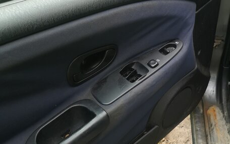 Mitsubishi Carisma I, 2003 год, 105 000 рублей, 6 фотография
