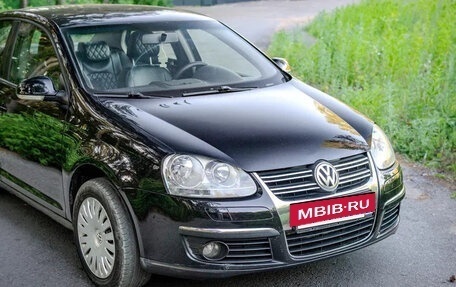 Volkswagen Jetta VI, 2009 год, 535 000 рублей, 3 фотография