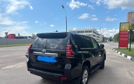 Toyota Land Cruiser Prado 150 рестайлинг 2, 2018 год, 4 700 000 рублей, 3 фотография
