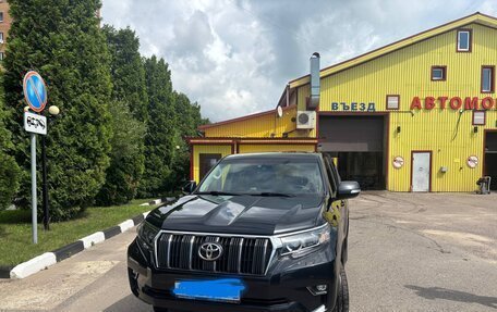 Toyota Land Cruiser Prado 150 рестайлинг 2, 2018 год, 4 700 000 рублей, 2 фотография