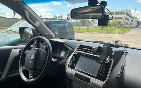 Toyota Land Cruiser Prado 150 рестайлинг 2, 2018 год, 4 700 000 рублей, 4 фотография