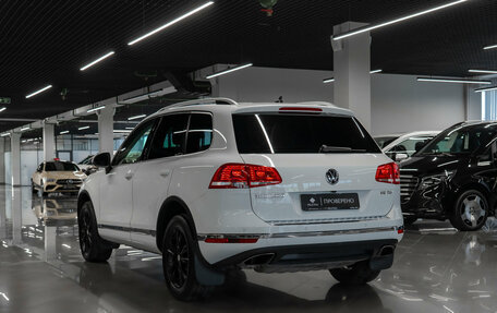 Volkswagen Touareg III, 2015 год, 2 990 000 рублей, 4 фотография