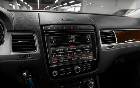 Volkswagen Touareg III, 2015 год, 2 990 000 рублей, 19 фотография