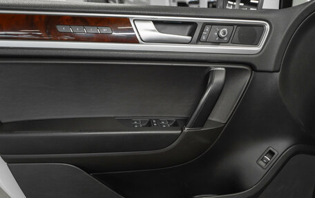 Volkswagen Touareg III, 2015 год, 2 990 000 рублей, 14 фотография